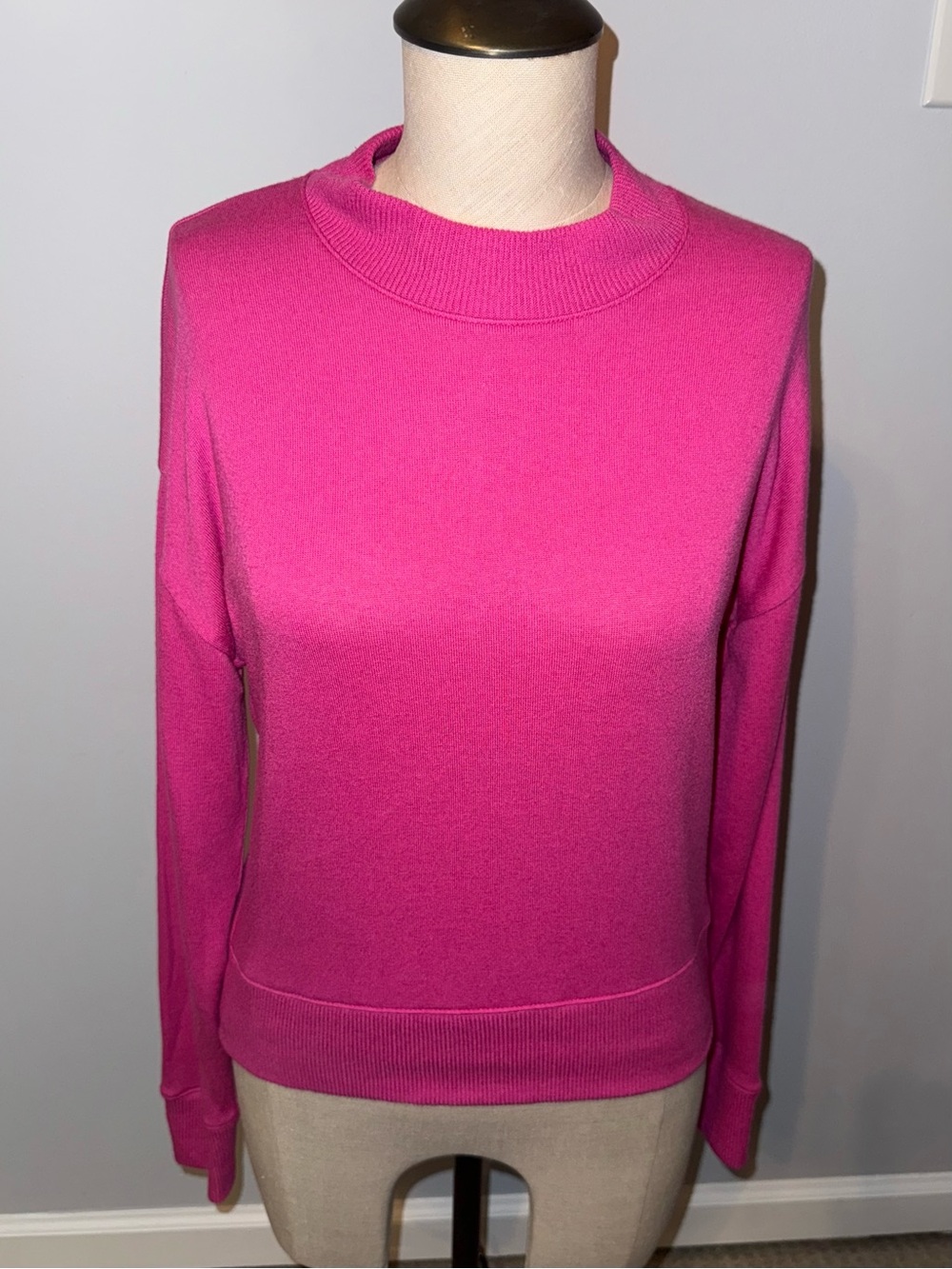 J Crew Pink Crew Neck Drop Shoulder Sweater Size XS